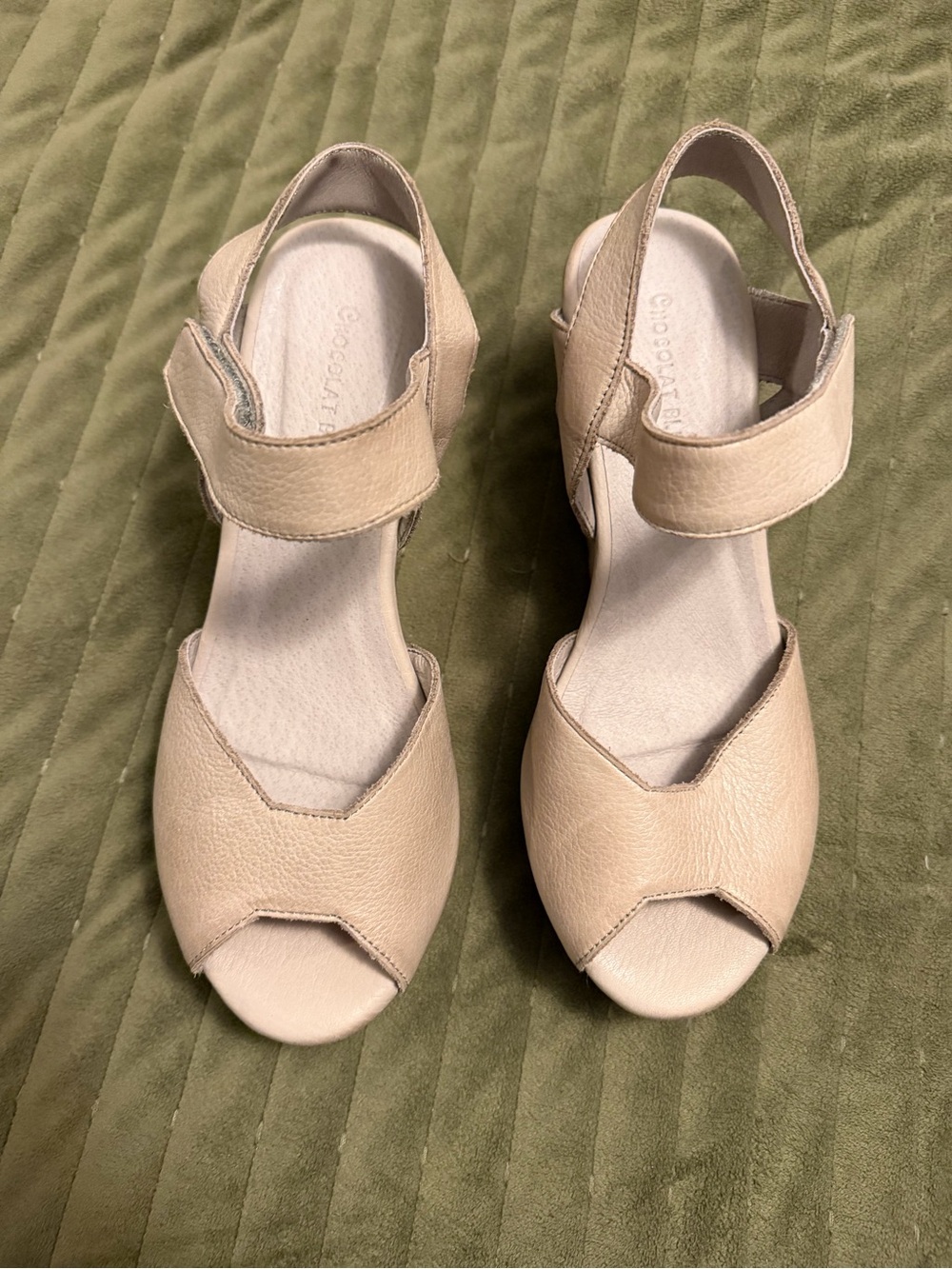 Chocolat Blu Beige Open-Toe Sandals